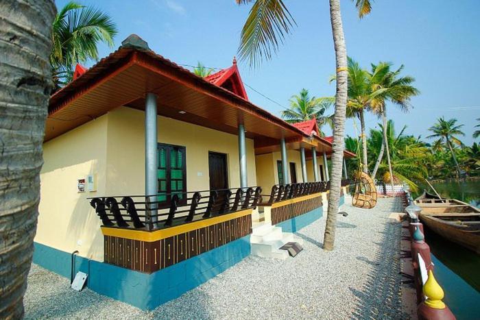 Munroe Island Lake Resort Mundrothuruth Екстериор снимка
