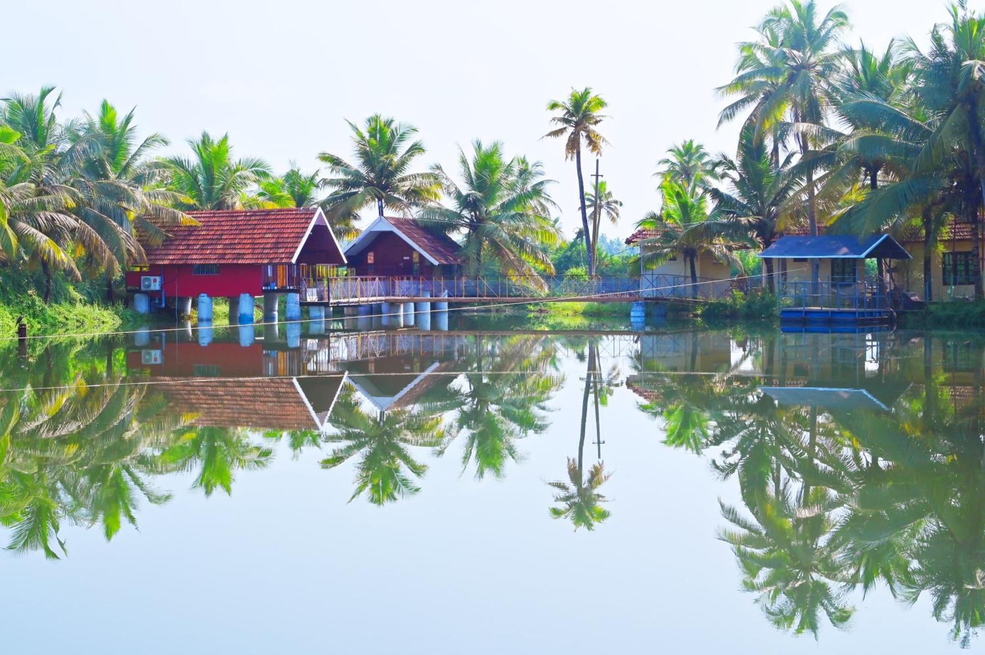 Munroe Island Lake Resort Mundrothuruth Екстериор снимка